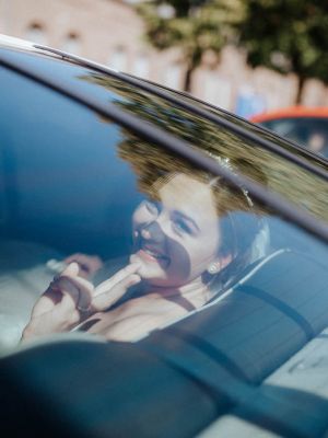 Braut in Limousine
