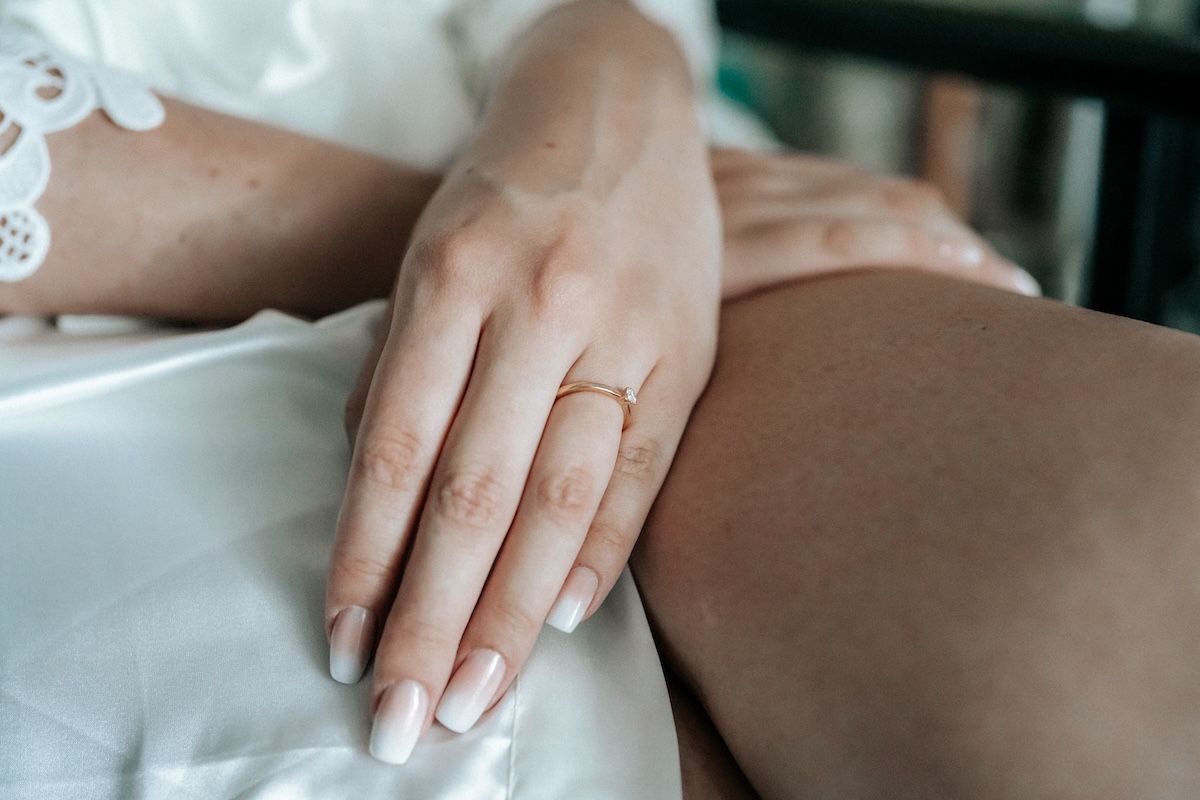 Detailfoto Hand der Braut